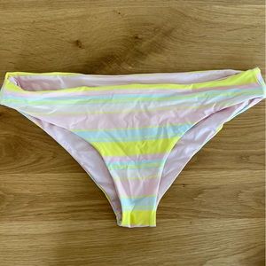 Frankie’s Bikinis Peace Hipster Bottom Summer Stripe M
